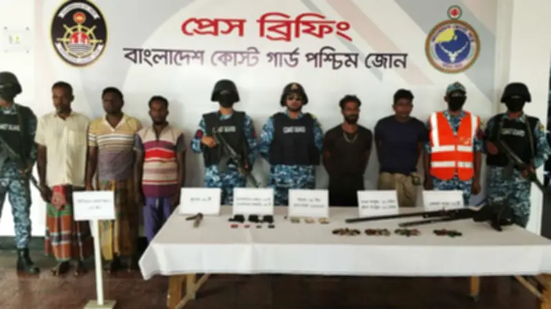 বাংলাদেশের সংবাদ: সুন্দরবনে বনদস্যু আটক, চাঁপাইনবাবগঞ্জে শিশু মৃত্যু ও তরমুজ ধ্বংস