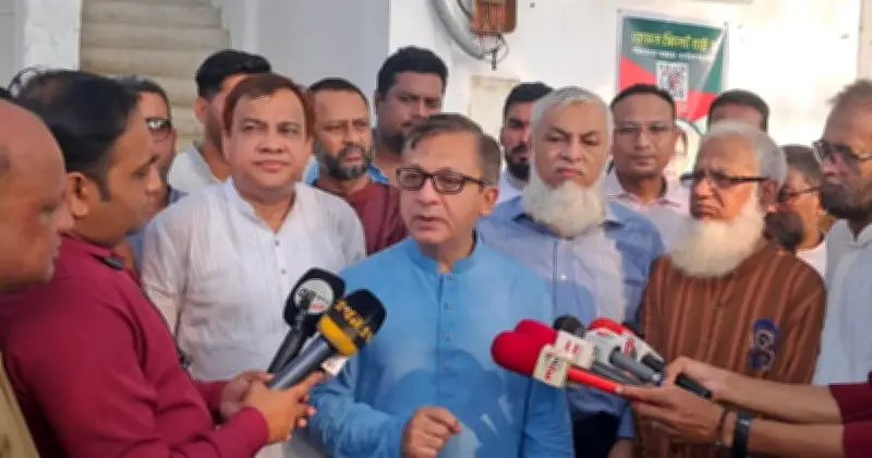 এলপি গ্যাসের দাম বৃদ্ধির কারণ ব্যাখ্যা করলেন বাণিজ্যমন্ত্রী, বললেন সৌদি আরামকোর প্রভাব