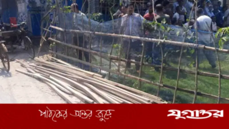 বাগেরহাটে মন্দিরের জমিতে টিকিট কাউন্টার নির্মাণে বাধা, সম্পাদককে মারধরের অভিযোগ