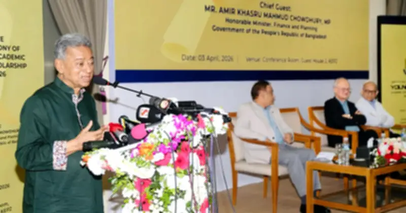 মন্ত্রীর সতর্কবার্তা: তেলের নতুন সিদ্ধান্ত আসতে পারে, প্রযুক্তিনির্ভর শিক্ষার ওপর জোর