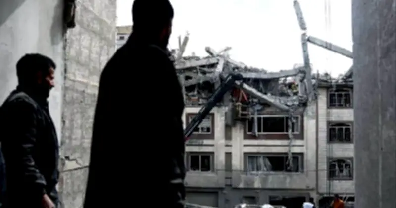 যুক্তরাষ্ট্রের হামলাকে যুদ্ধাপরাধ বলছেন আইন বিশেষজ্ঞরা, ইরানে স্কুলে হামলার ঘটনায় উদ্বেগ