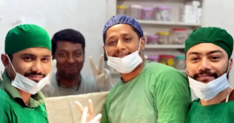 চাঁদপুরে অস্ত্রোপচারে ৮ কেজি ২০০ গ্রাম টিউমার অপসারণ, চিকিৎসকরা বিস্মিত