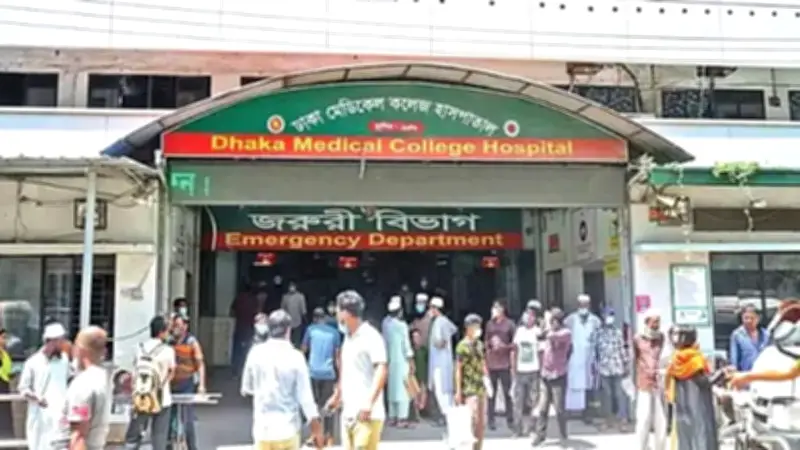 ইরান-মার্কিন সংঘাতে ১৩ সেনা নিহত, ঢাকায় যুবদল কর্মী গুলি ও হামের টিকাদান শুরু