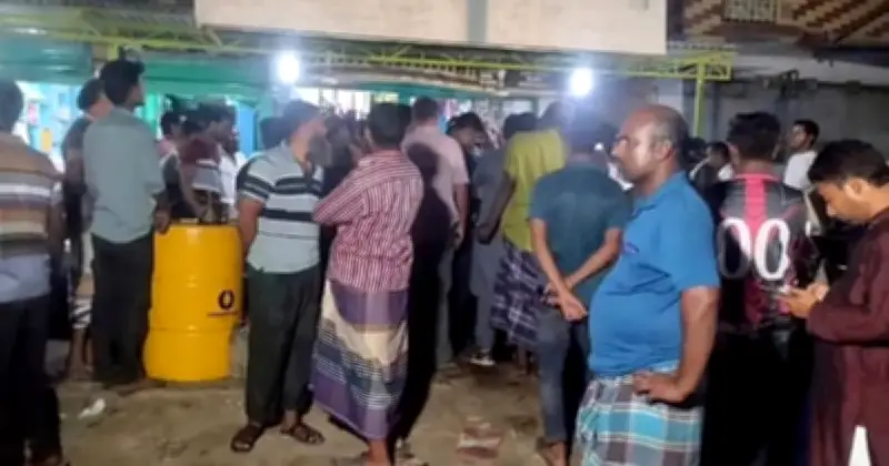 মেহেরপুরে ডিজেলের বেশি দামে বিক্রির জন্য ব্যবসায়ীর তিন হাজার টাকা জরিমানা