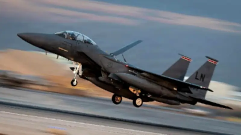 মার্কিন পাইলট উদ্ধারে ৬৬ হাজার ডলার পুরস্কার, রাজধানীতে ট্রাক দুর্ঘটনায় নিহত দুই