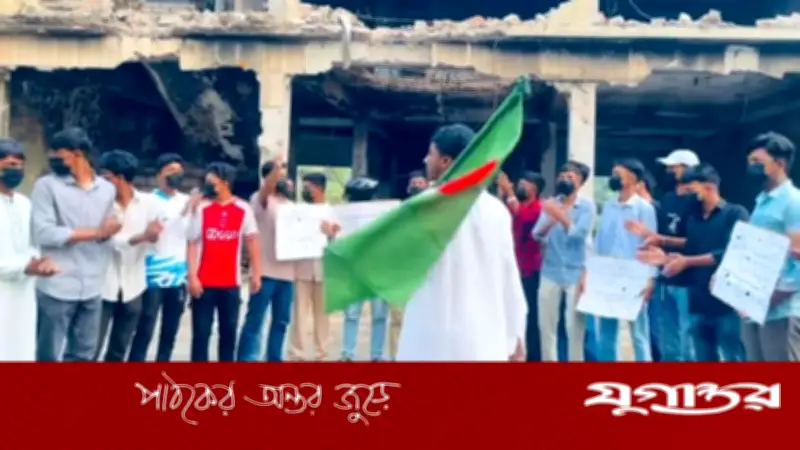 ভোলায় নিষিদ্ধ ছাত্রলীগের ঝটিকা মিছিল, থানার ওসি আইনি ব্যবস্থার ঘোষণা