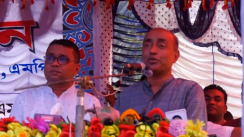 ঝিনাইদহের ধাওড়া গ্রামে খাল খনন কর্মসূচির উদ্বোধন, আইনমন্ত্রীর জুলাই সনদ বাস্তবায়নের ঘোষণা