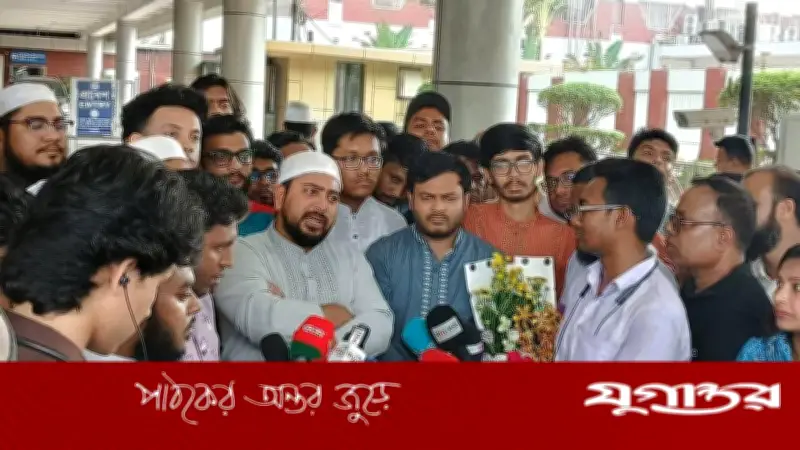 সংস্কার প্রশ্নে ড. ইউনূস ও আসিফ নজরুলকে রাজপথে নামার আহ্বান নাহিদের