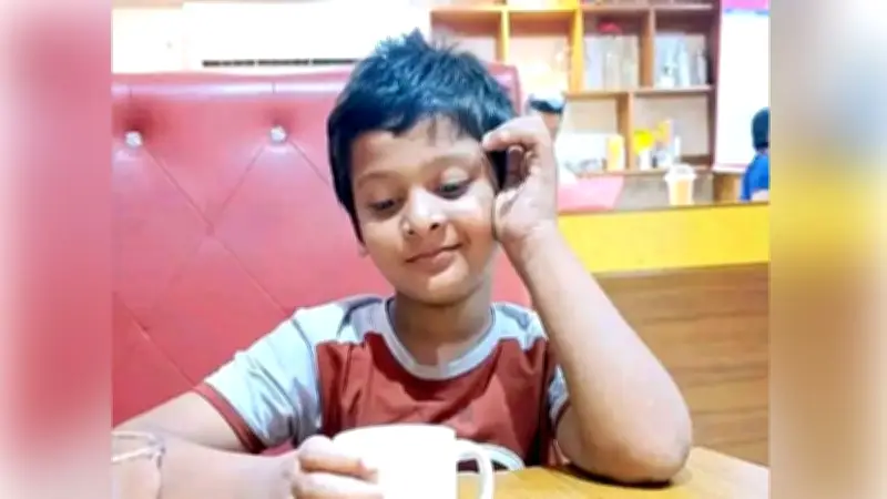 কুমিল্লায় লরির চাপায় শিশু শিক্ষার্থীর মৃত্যু, আহত সহপাঠী