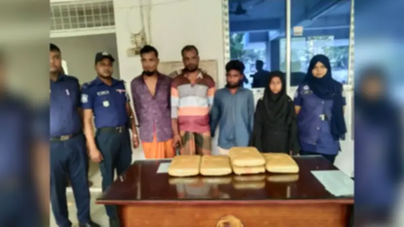 বিপুল গাঁজা আটক, বিএনপির রূপ পরিবর্তন, কিশোরের ট্রেন দুর্ঘটনায় মৃত্যু