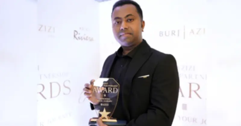 দুবাইয়ে বাংলাদেশি তরুণ শাকিব উদ্দিনের সাফল্য: আজিজি ডেভেলপমেন্টের অ্যাওয়ার্ড অর্জন