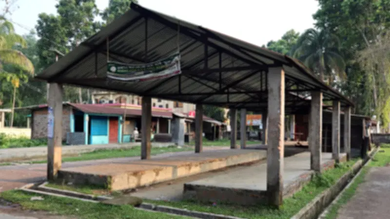 ২০০ বছরের ঐতিহ্যবাহী মঙ্গলচণ্ডীর বাজার এখন সুনসান, হাটবারেও নেই ক্রেতা-বিক্রেতা