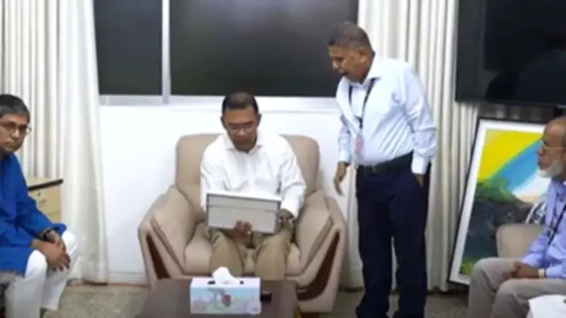 প্রধানমন্ত্রীর বৈঠক, সীমান্তে ফেনসিডিল আটক, বিসিবির স্পিন কোচ নিয়োগ ও বিএনপির কমিটি বৈঠক