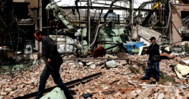 ইরানের তেহরানে ব্যাপক হামলা: ট্রাম্পের দাবিতে সামরিক নেতাদের নিহত হওয়ার খবর