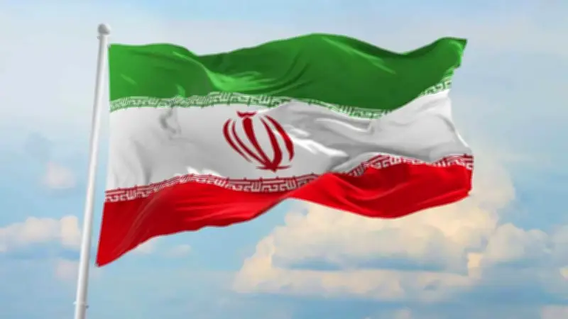 ইরানের কঠোর প্রতিশোধের হুমকি ও যুদ্ধবিরতির শর্ত, আমিরাতে আঞ্চলিক ধাক্কা