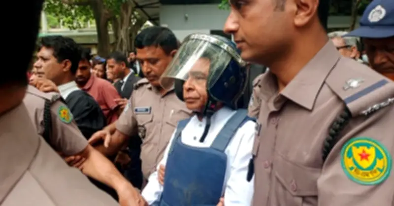 আওয়ামী লীগ নেতা বি এম মোজাম্মেল হকের বিরুদ্ধে ২৫ লাখ টাকা চাঁদাবাজির মামলায় খালাস