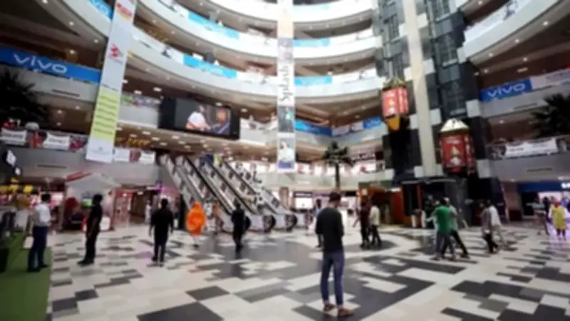 সরকারি সংবাদ সম্মেলনে দোকান বন্ধের সময় বৃদ্ধি ও জরুরি ঘোষণা