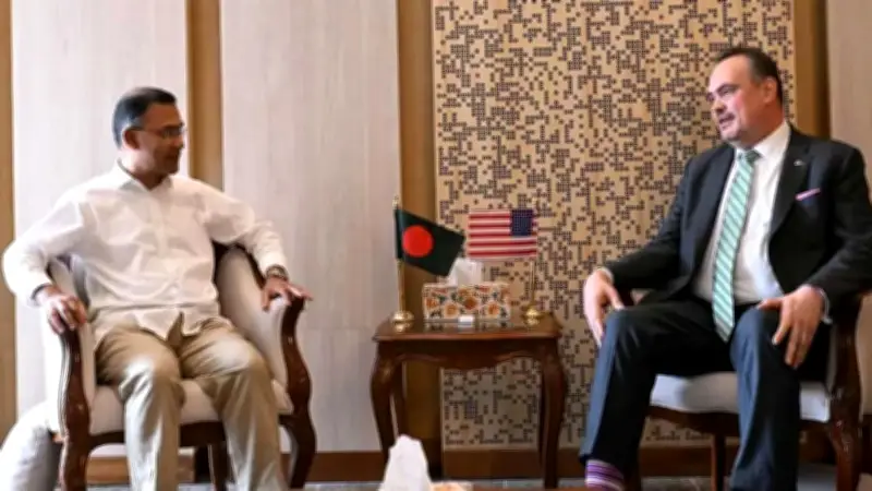 কুমিল্লায় মহাসড়ক অবরোধে যানজট, প্রধানমন্ত্রীর সঙ্গে মার্কিন রাষ্ট্রদূতের বৈঠক