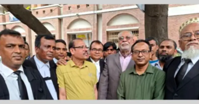 মঞ্জুরুল আলম পান্নার 'সন্ত্রাসী' মন্তব্য: আদালতে হাজিরা ও ফেসবুক পোস্টের ব্যাখ্যা