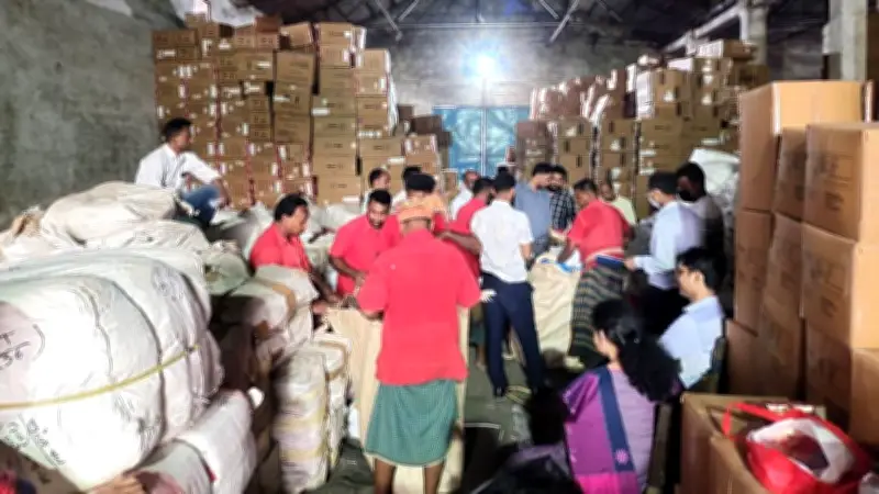 বেনাপোলে কোটি টাকার শুল্ক ফাঁকি, অঘোষিত পণ্য জব্দ; যৌথ মহড়া ও সংকটের খবর