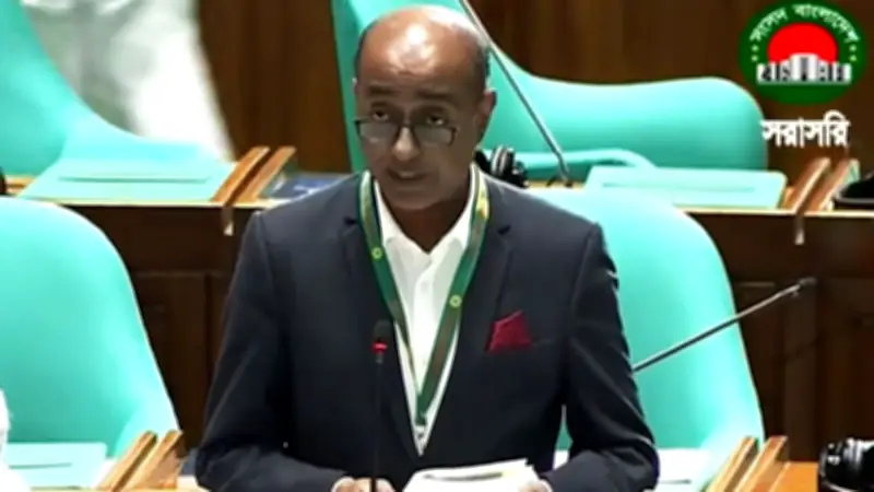 সংবিধান সংশোধন ছাড়া জুলাই সনদ বাস্তবায়ন অসম্ভব, মিঠুর টাইব্রেকার জয় ও মীরসরাইয়ে বলি খেলায় ভিড়