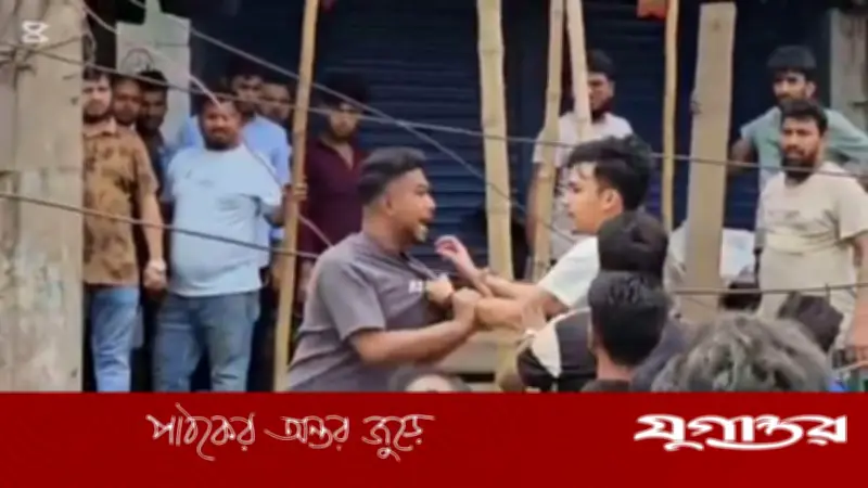 নারায়ণগঞ্জে উচ্ছেদ অভিযানে বিএনপির দুই গ্রুপের সংঘর্ষ, পুলিশের লাঠিচার্জ