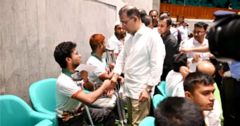 প্রধানমন্ত্রী তারেক রহমানের শহীদ পরিবার ও আহতদের পাশে দাঁড়ানো