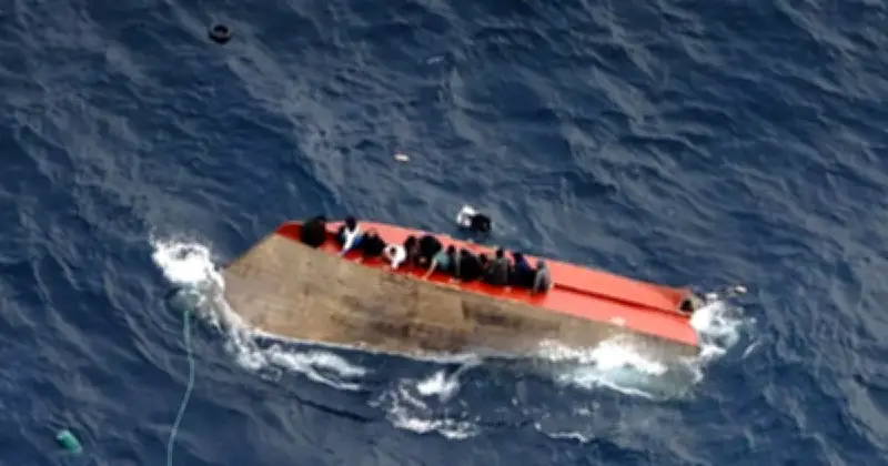 ইতালির উপকূলে অভিবাসনপ্রত্যাশী উদ্ধার: ৩২ জন জীবিত, ২ জনের মরদেহ পাওয়া গেছে