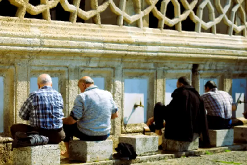 অজুতে অঙ্গ ধোয়ার সময় নির্দিষ্ট দোয়া পড়ার প্রচলন: ফিকহের দৃষ্টিতে ভিত্তিহীন