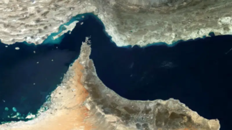 হরমুজ প্রণালি: বিশ্ব অর্থনীতির প্রাণকেন্দ্র ও ভূতাত্ত্বিক বিস্ময়