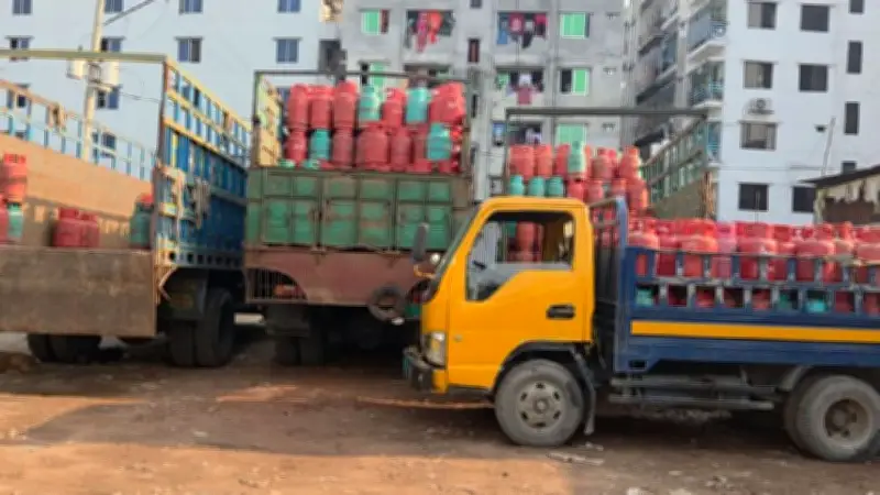 অবৈধ গ্যাস বিক্রি, ফুটবল সংঘর্ষ, বায়ুদূষণে ঢাকা, বজ্রবৃষ্টি, নৌযান রেজিস্ট্রেশন, হাম টিকা, ট্রাম্প বিরোধী ডাক, শিশু মৃত্যু, ইরাক-ইরান উত্তেজনা