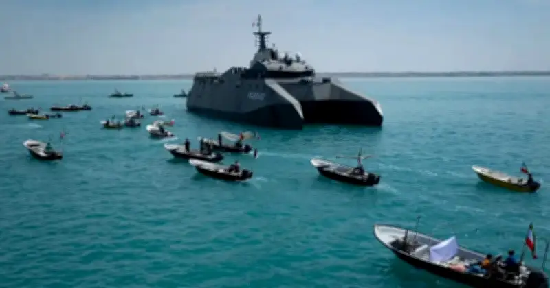 ইরানের চূড়ান্ত সিদ্ধান্ত: হরমুজ প্রণালীতে 'নিউ অর্ডার' ও টোল ব্যবস্থা চালু