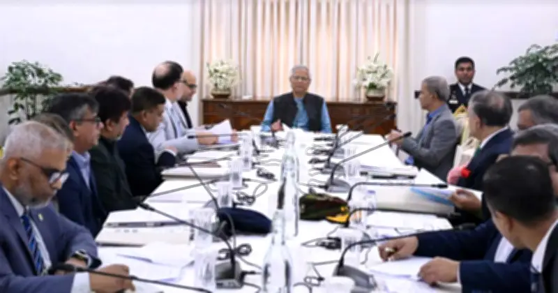 ইউনূসসহ ২৪ উপদেষ্টার বিরুদ্ধে তদন্ত ও দেশত্যাগ নিষেধাজ্ঞার দাবিতে লিগ্যাল নোটিশ