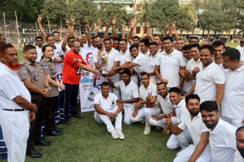 ট্রাফিক অ্যান্ড ড্রাইভিং স্কুলে শহীদ প্রেসিডেন্ট জিয়াউর রহমানের স্মরণে ভলিবল টুর্নামেন্টের সমাপ্তি