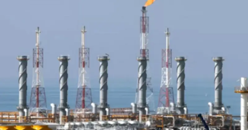 ইসরাইলের বিমান বাহিনী ইরানের বৃহত্তম পেট্রোকেমিক্যাল সুবিধায় হামলা চালিয়েছে