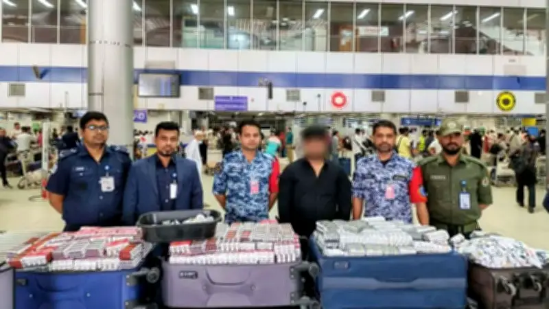 মালয়েশিয়াগামী যাত্রীর লাগেজে ১২০ কেজি ওষুধ উদ্ধার, ইরান যুদ্ধবিরতিতে পাকিস্তানের প্রস্তাব