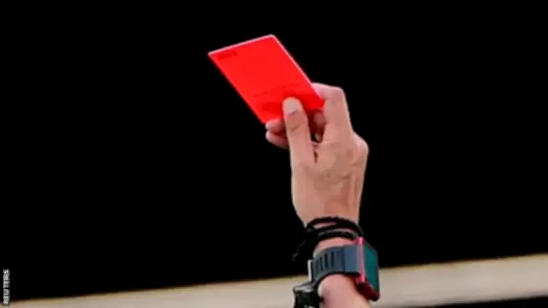 ফ্রান্সের অপেশাদার ফুটবলে রেকর্ড ২৪ লাল কার্ড, দাঙ্গা থামাতে পুলিশের হস্তক্ষেপ