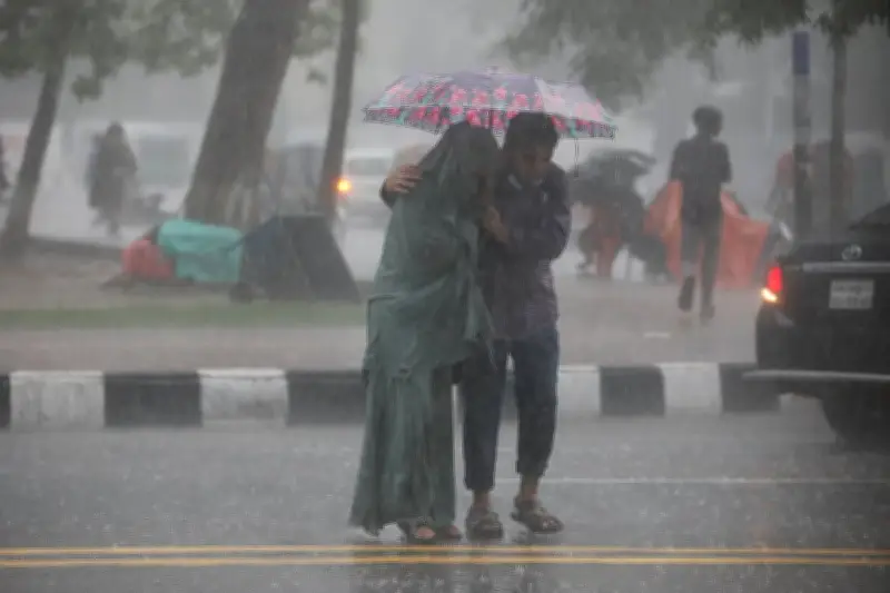 আগামীকাল বৃষ্টির পূর্বাভাস, তাপমাত্রা কমবে ২ ডিগ্রি সেলসিয়াস