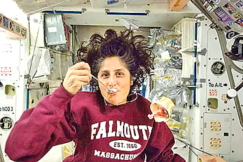 মহাকাশে আইসক্রিম গলে না, স্থিতিশীল তাপমাত্রায় উপভোগের নতুন অভিজ্ঞতা