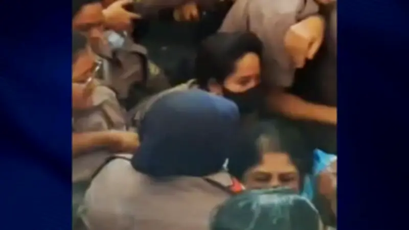 ক্রীড়া প্রতিমন্ত্রী শিরীন শারমিন আহত, মির্জা ফখরুল সস্ত্রীক সিঙ্গাপুরে, বৈসাবি উৎসবের শুভ সূচনা