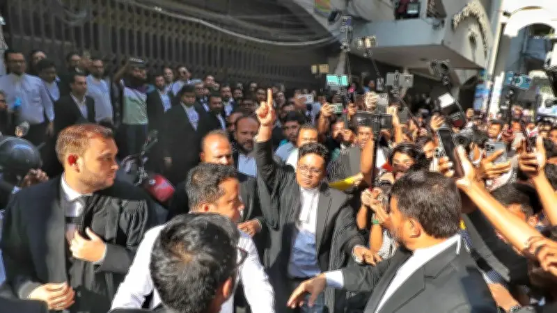 সাবেক স্পিকার শিরীন শারমিনের কারাগারে পাঠানোর আদেশে আদালতে আওয়ামী লীগ-বিএনপি আইনজীবীদের সংঘর্ষ