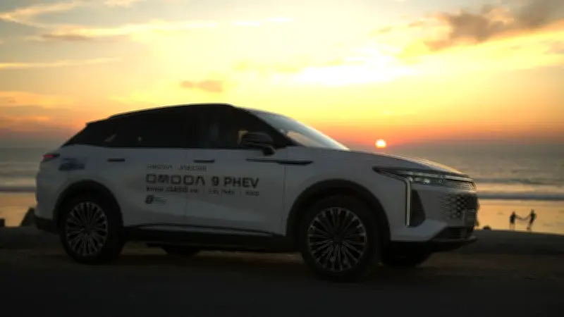 ওমোডা ৯ পিএইচইভি: এক চার্জ ও জ্বালানিতে ১২৫৫ কিমি, প্রতি কিমি খরচ মাত্র ৬ টাকা