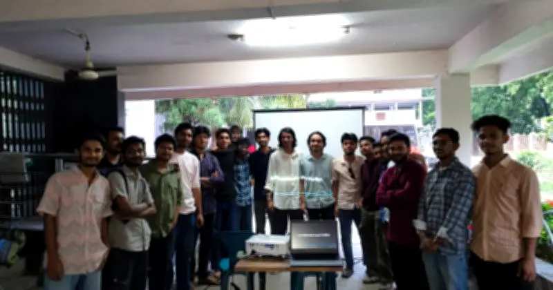 ঢাকা বিশ্ববিদ্যালয়ের প্রশাসনিক জটিলতায় শিক্ষার্থীদের বিদেশে উচ্চশিক্ষা বাধাগ্রস্ত