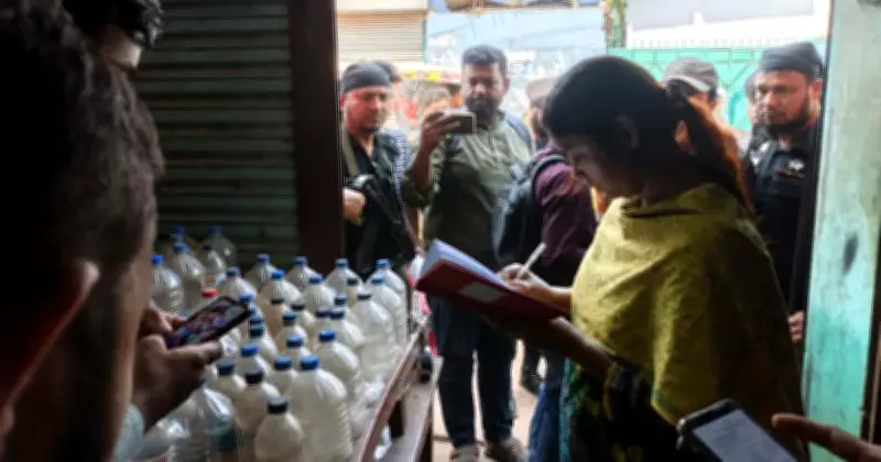 ব্রাহ্মণবাড়িয়ায় ভ্রাম্যমাণ আদালতের অভিযানে জব্দ ১০ হাজার লিটার ডিজেল ও ১০০ লিটার অকটেন