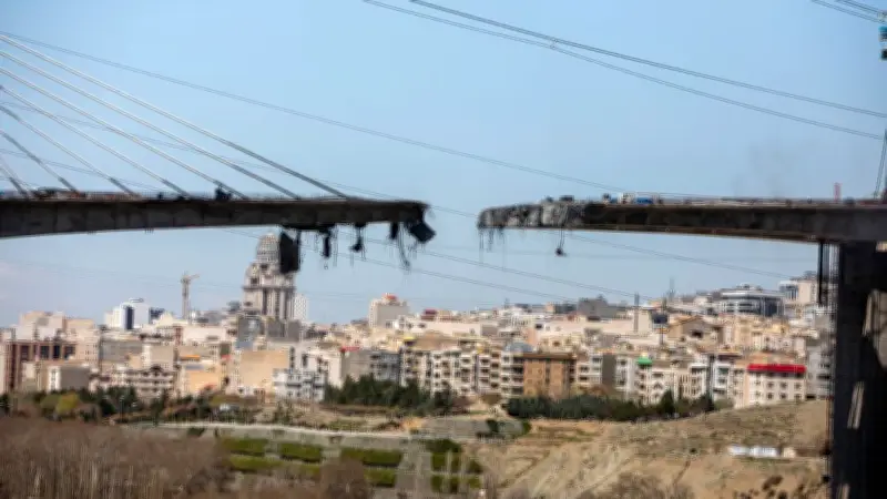 ইরানে হামলায় রেলপথ ও সেতু বিধ্বস্ত, বাংলাদেশে রাজনৈতিক সংঘর্ষ ও অবরোধের ঘটনা
