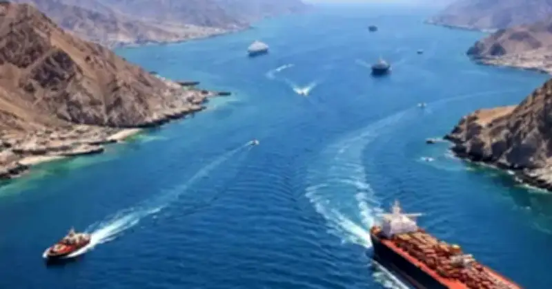 ইরান-যুক্তরাষ্ট্রের দুই সপ্তাহের যুদ্ধবিরতি: হরমুজ প্রণালিতে ট্রানজিট ফি আদায়ের পরিকল্পনা