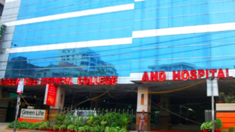 রাজধানীর হাসপাতালে আগুন, মেঘনায় এইচএসসি প্রস্তুতি ও সীমান্তে বিএসএফের গুলিতে বাংলাদেশি নিহত