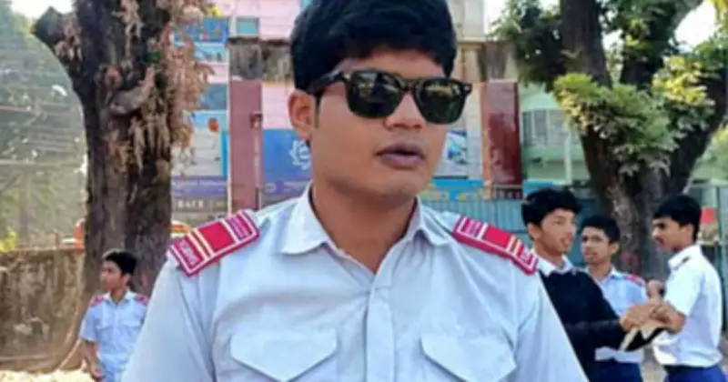 দৃষ্টিপ্রতিবন্ধী শিক্ষার্থী শরীফের এসএসসি পরীক্ষার স্বপ্ন হুমকিতে, লেখক (স্ক্রাইব) পাওয়া যাচ্ছে না