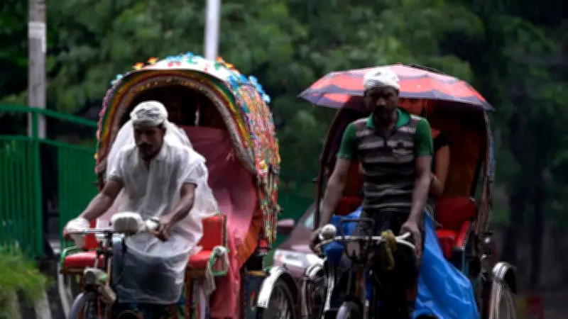 বাংলাদেশের শিক্ষা ব্যবস্থায় ডিজিটাল রূপান্তরের চ্যালেঞ্জ ও সম্ভাবনা