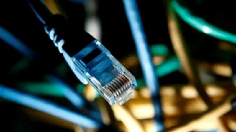 ইন্টারনেটে ধীরগতি: কুয়াকাটায় সাবমেরিন কেবল রক্ষণাবেক্ষণ, তিন দিন প্রভাব